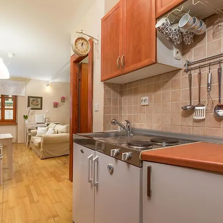 Appartamento Studio Carera 26 *